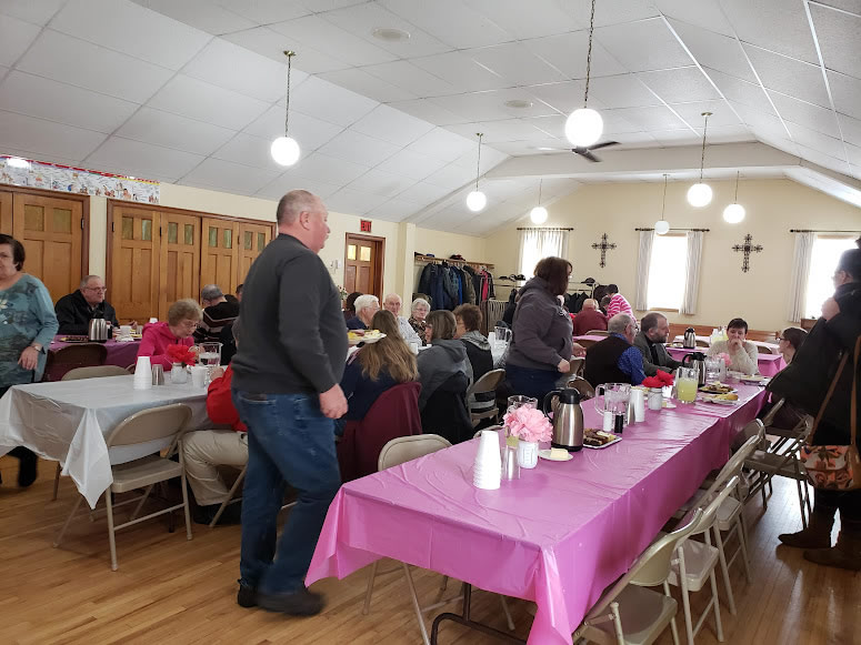 Supporters at a Forever Jen Memorial fundraiser